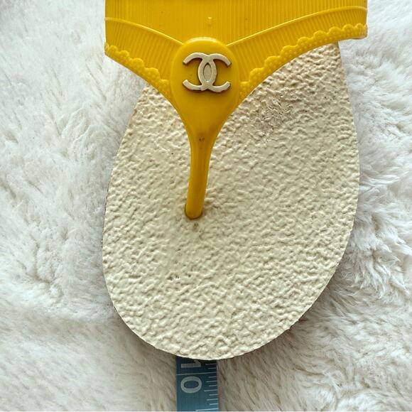 CHANEL yellow flip flops size 39 EU Authentic - Picture 9 of 9